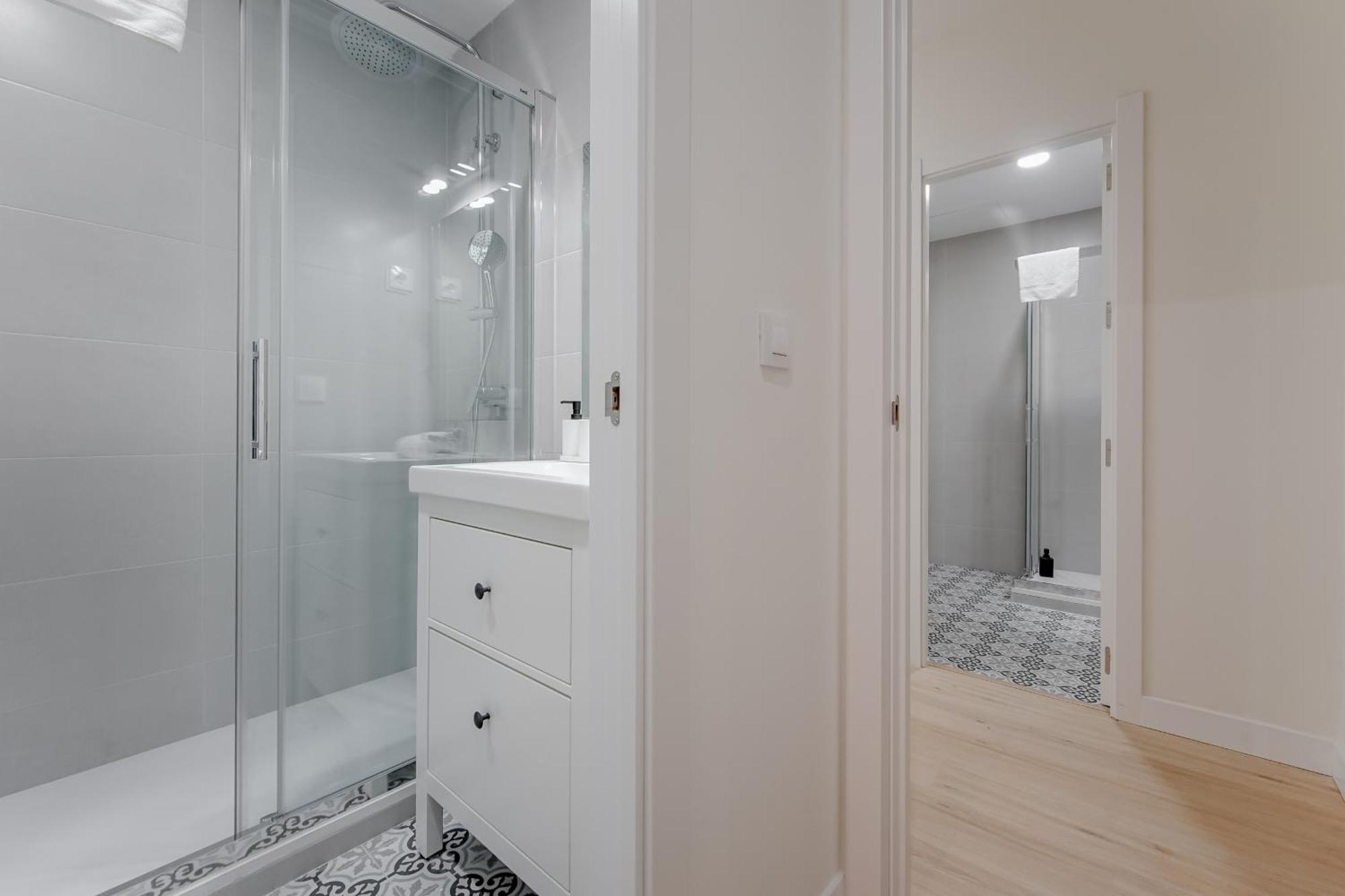 Modern Apt Para 6Pax En La Plaza De Tirso-Centro E1 Madrid Exteriér fotografie